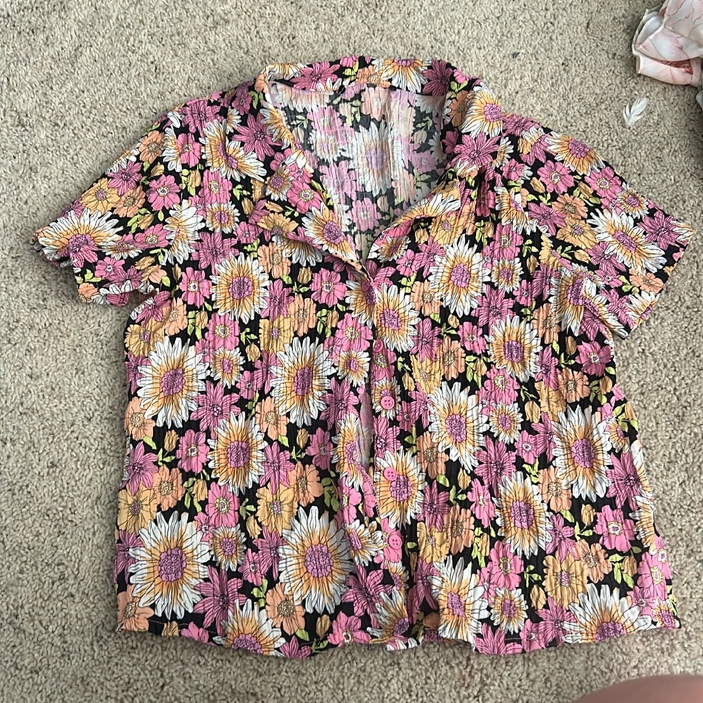 H&M cropped button up shirt